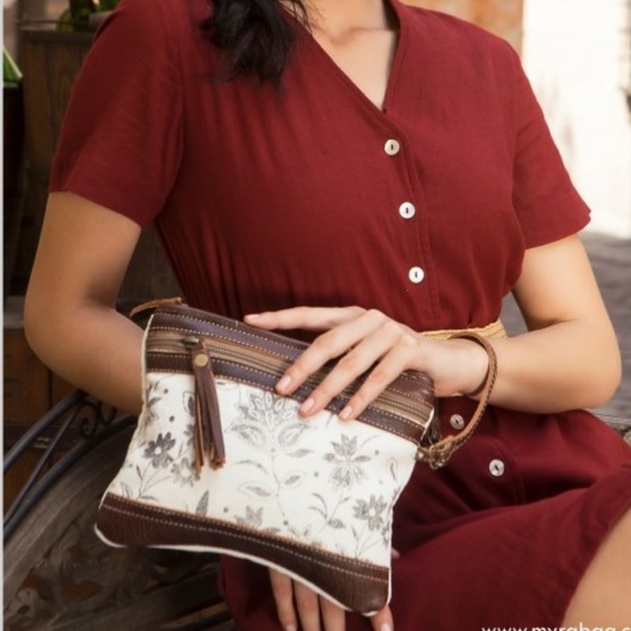 Myra Bag Creamy Petal Pouch NWT - Picture 2 of 7